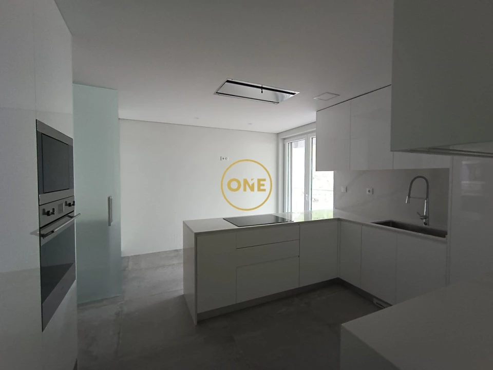 Apartamento T3 para Venda em Carcavelos e Parede Foto 12