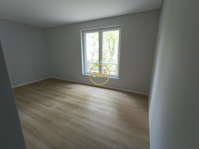 Apartamento T3 para Venda em Carcavelos e Parede