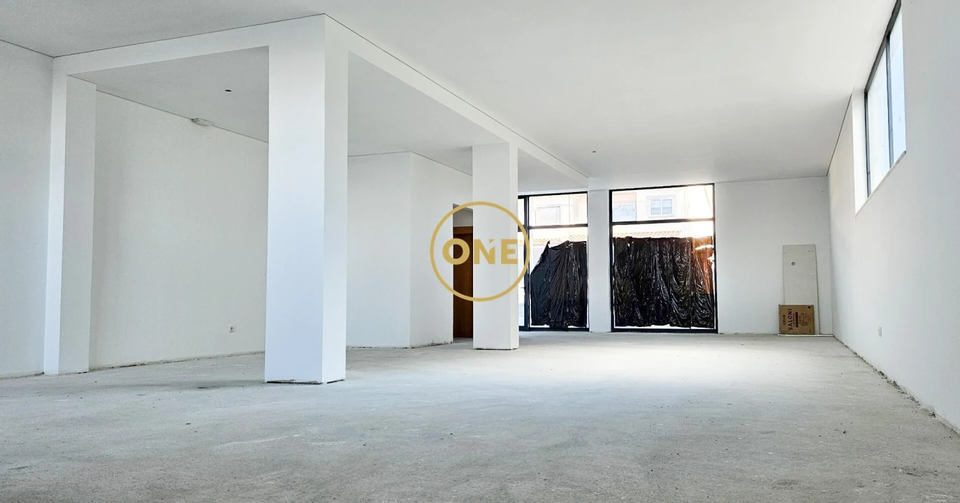 Loja para Venda em Landim Foto 6