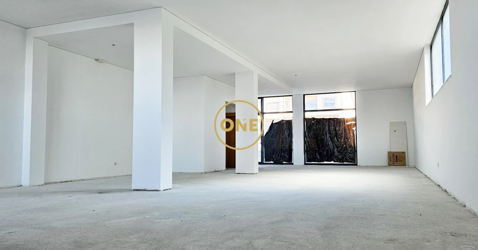 Loja para Venda em Landim Foto 6