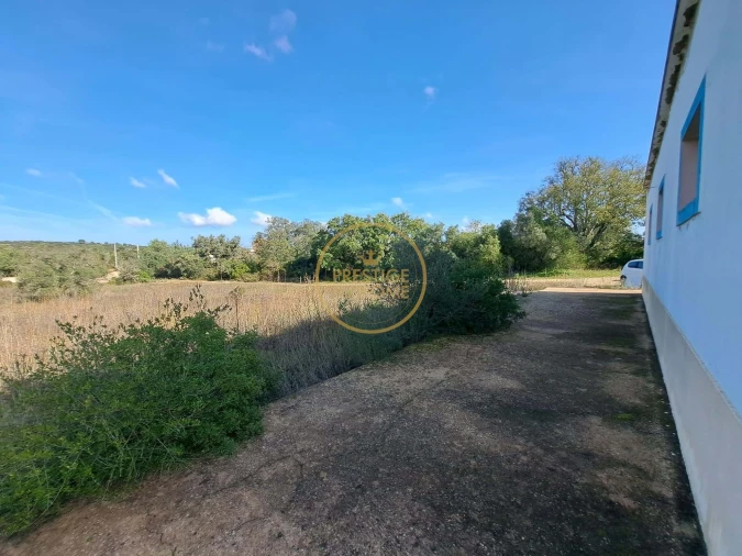 Armazém para Venda em Santa Barbara de Nexe Foto 13