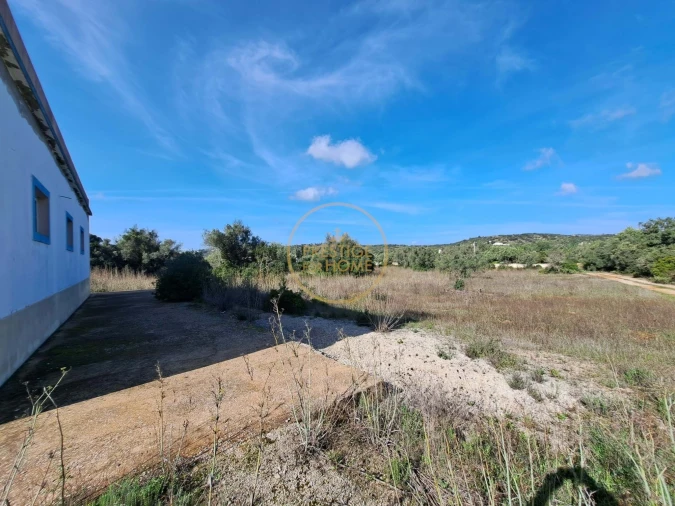 Armazém para Venda em Santa Barbara de Nexe Foto 16