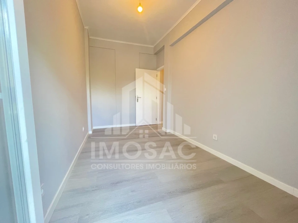Apartamento T3 para Venda em Loures Foto 9
