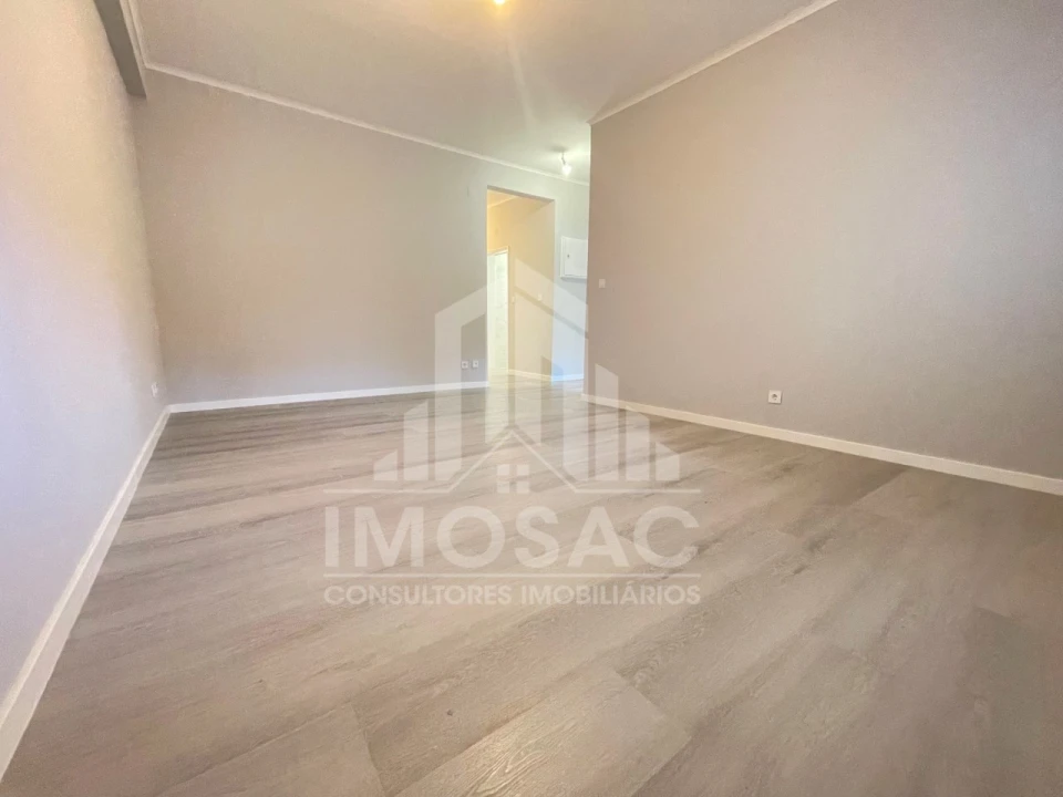 Apartamento T3 para Venda em Loures Foto 14