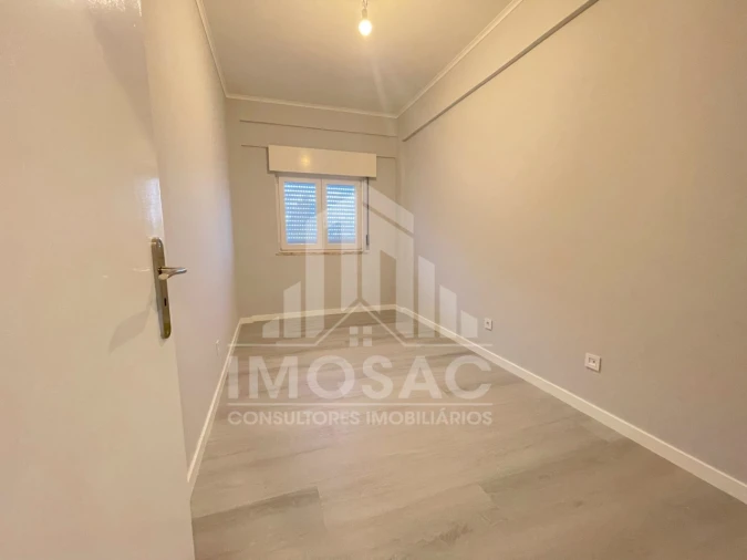 Apartamento T3 para Venda em Loures Foto 4