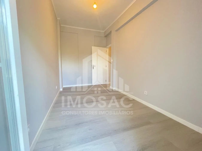 Apartamento T3 para Venda em Loures Foto 9
