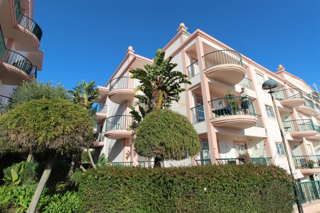 Apartamento T1 para Venda em Luz Foto 28