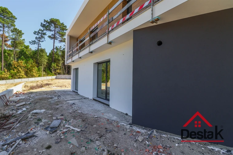 Moradia T3 para Venda em São João de Lourosa Foto 17