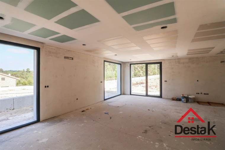 Moradia T3 para Venda em São João de Lourosa Foto 8