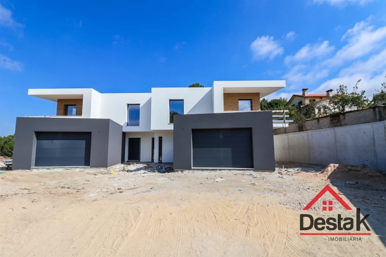 Moradia T3 para Venda em São João de Lourosa Foto 1