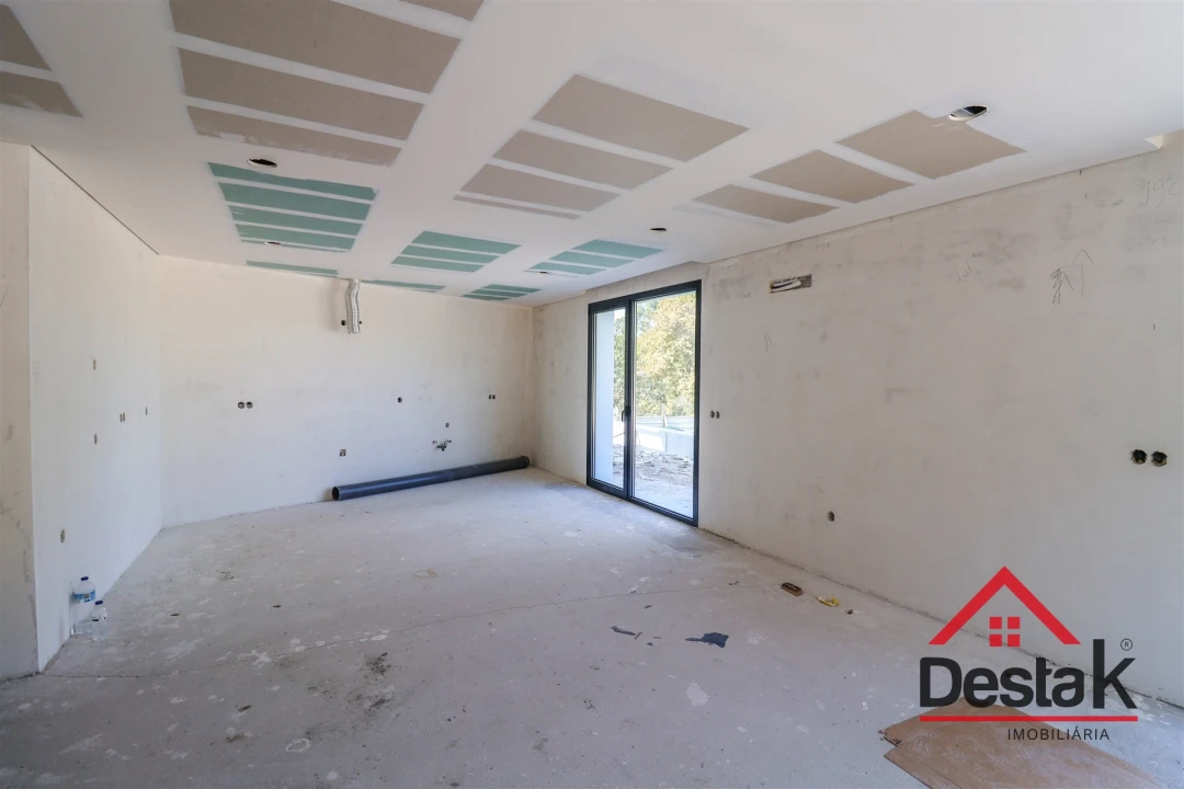 Moradia T3 para Venda em São João de Lourosa Foto 7