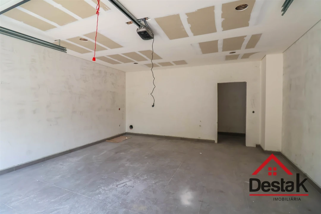 Moradia T3 para Venda em São João de Lourosa Foto 3