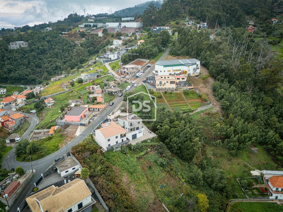 Terreno para Venda em Estreito de Camara de Lobos Foto 7