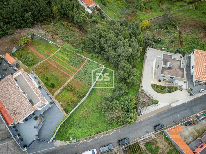 Terreno para Venda em Estreito de Camara de Lobos Foto 5
