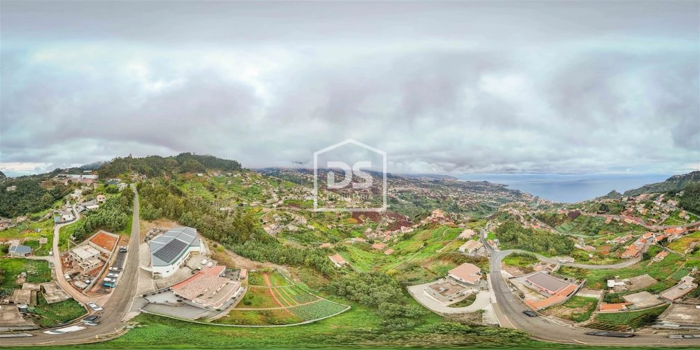 Terreno para Venda em Estreito de Camara de Lobos Foto 6