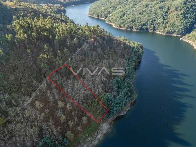 Terreno para Venda em Louredo Foto 1