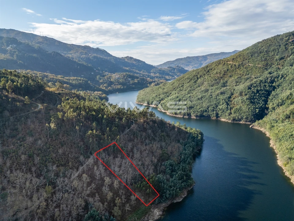 Terreno para Venda em Louredo Foto 3