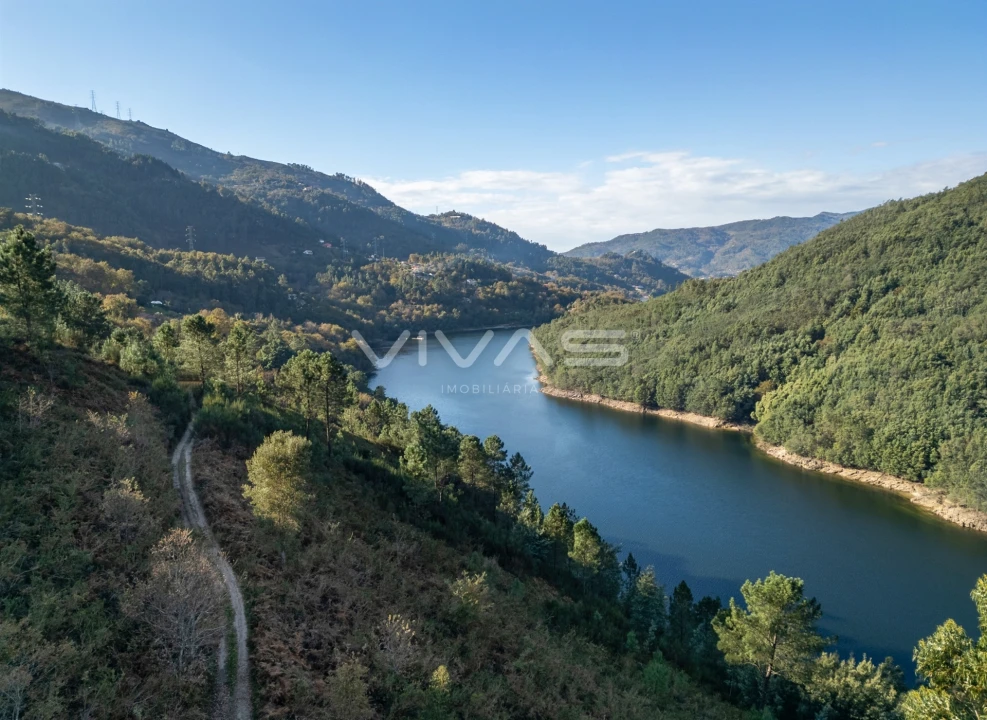 Terreno para Venda em Louredo Foto 19