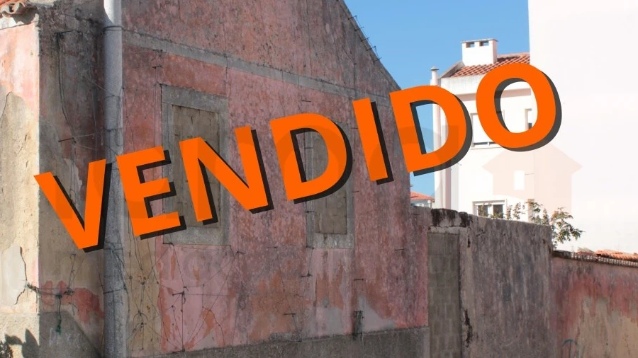 Terreno para Venda em Carcavelos e Parede