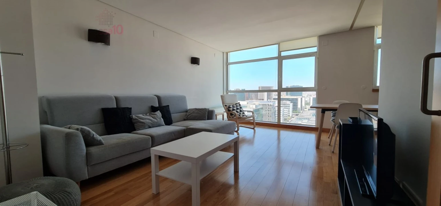 Apartamento T2 para Venda em Parque das Nações Foto 5