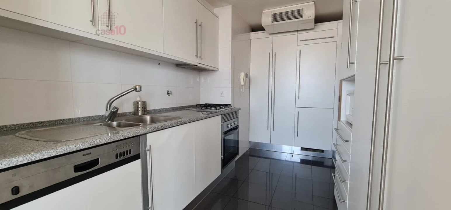Apartamento T2 para Venda em Parque das Nações Foto 8