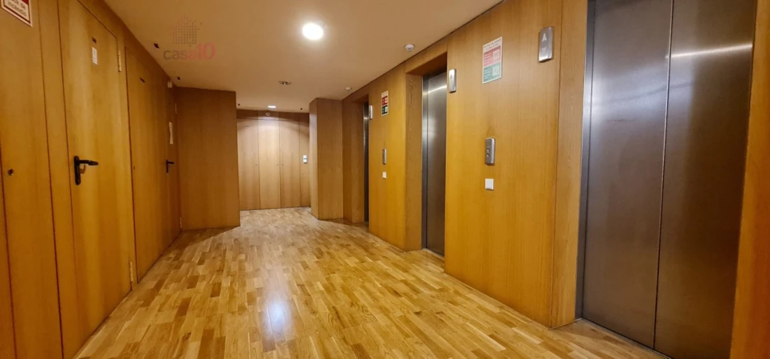 Apartamento T2 para Venda em Parque das Nações Foto 24