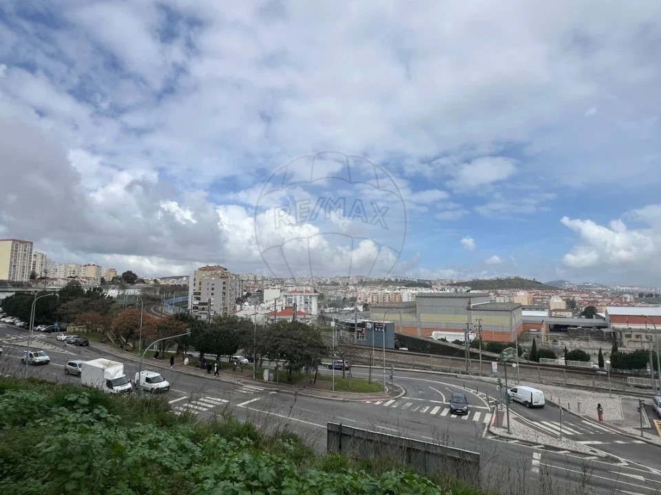 Apartamento T1 para Venda em Águas Livres Foto 8