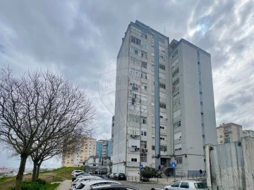 Apartamento T1 para Venda em Águas Livres