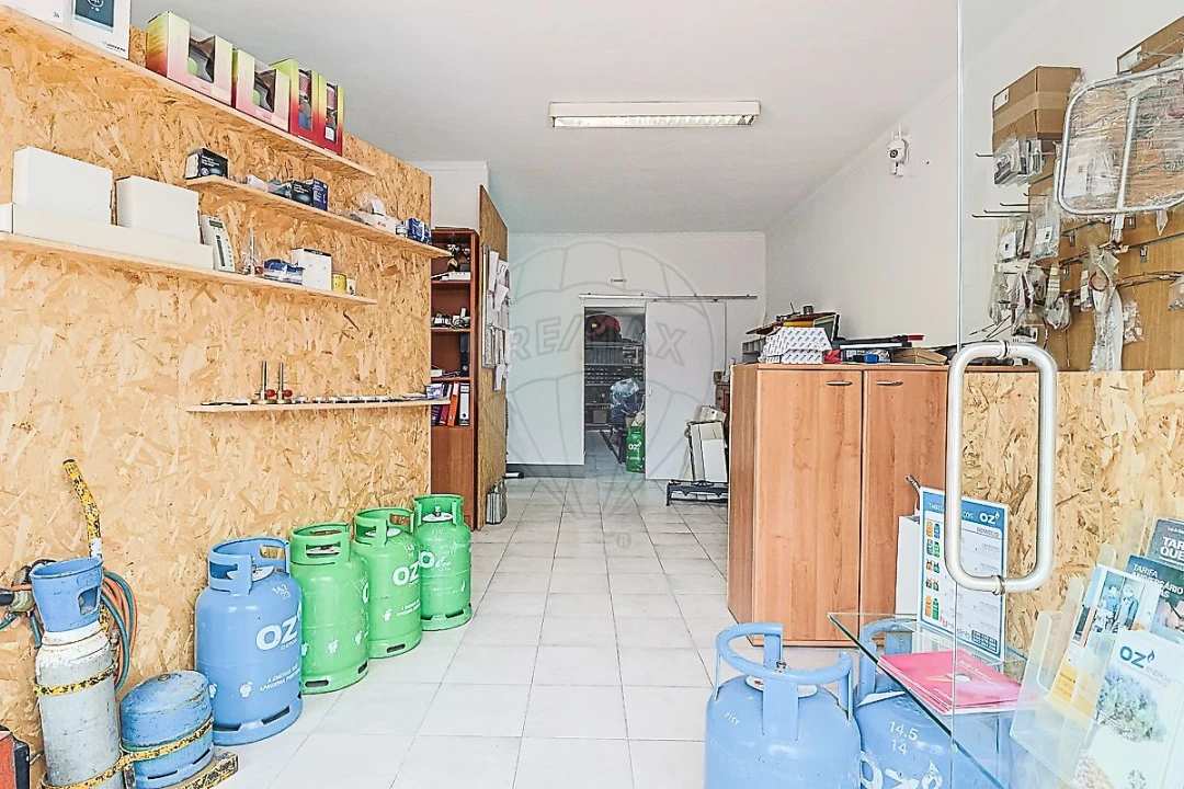 Loja para Arrendamento em Eiras e São Paulo de Frades Foto 9