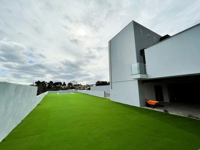 Moradia T3 para Venda em Argoncilhe Foto 4