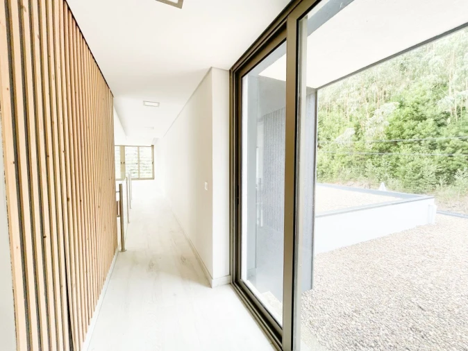 Moradia T3 para Venda em Argoncilhe Foto 46