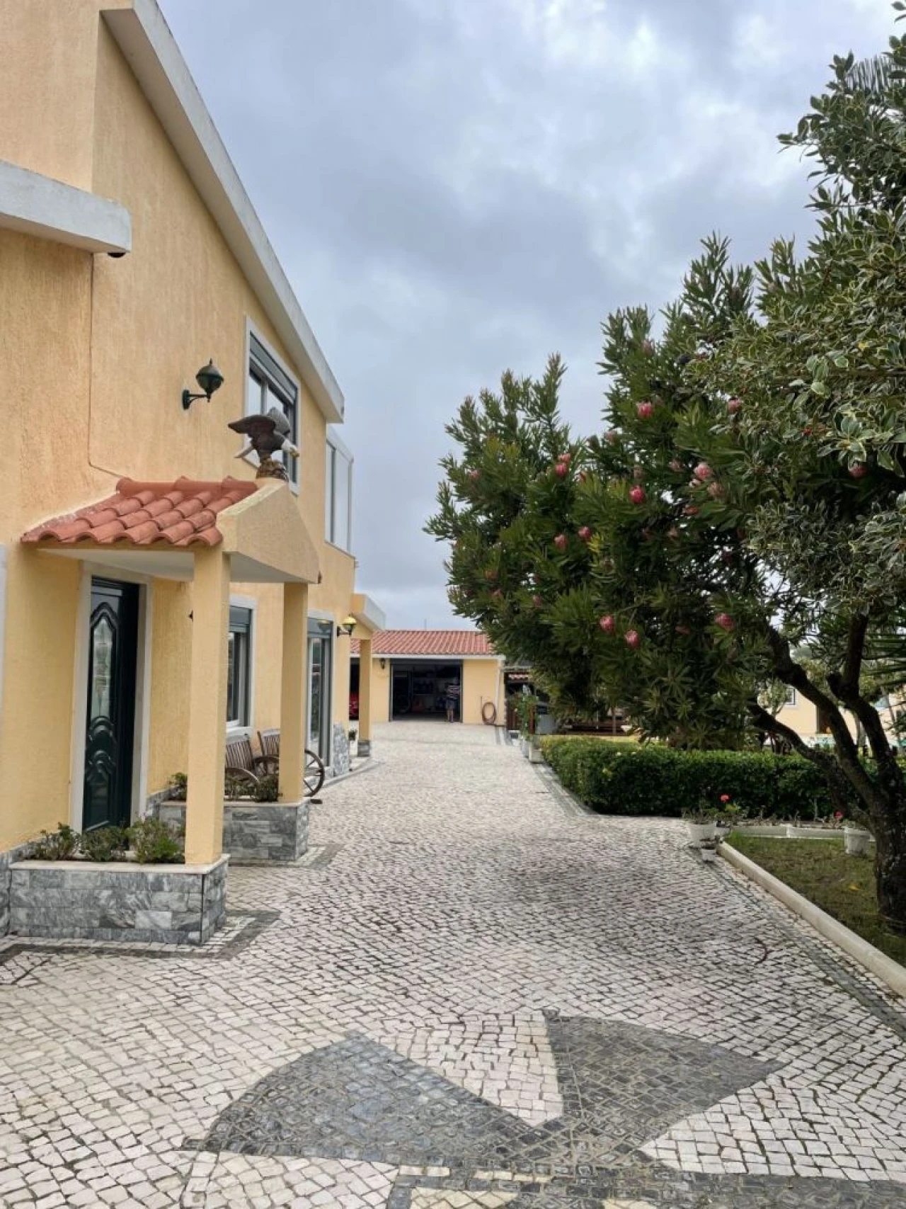 Moradia T4 para Venda em São João das Lampas e Terrugem Foto 2