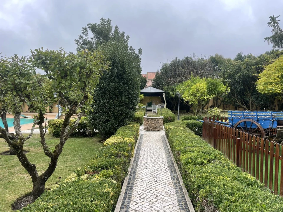 Moradia T4 para Venda em São João das Lampas e Terrugem Foto 4