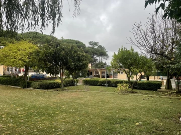 Moradia T4 para Venda em São João das Lampas e Terrugem