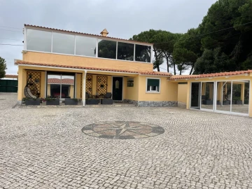 Moradia T4 para Venda em São João das Lampas e Terrugem