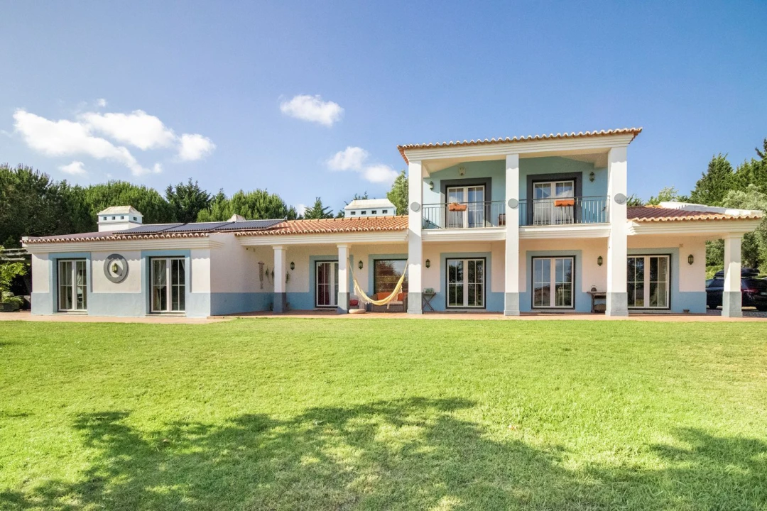 Moradia T4 para Venda em Queluz e Belas Foto 1