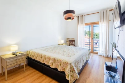 Moradia T5 para Venda em Agualva e Mira-Sintra