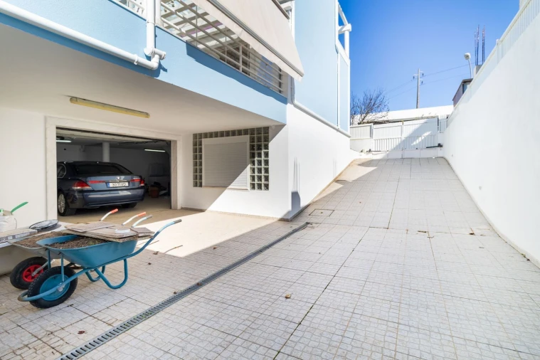 Moradia T5 para Venda em Agualva e Mira-Sintra Foto 41