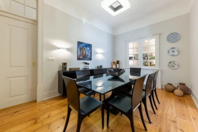 Apartamento T4 para Venda em Misericórdia