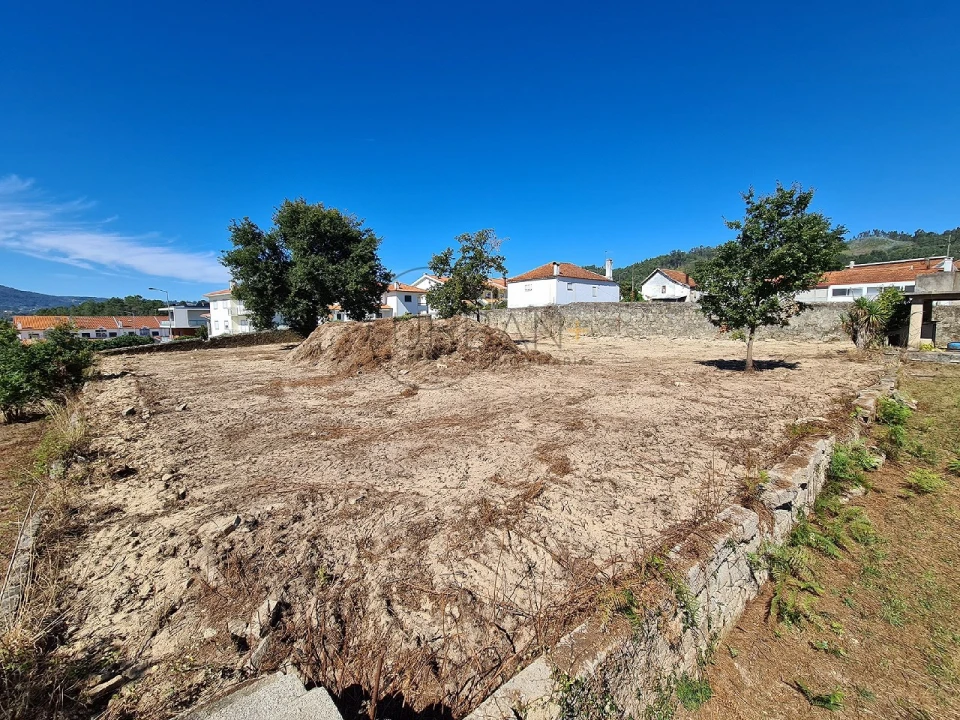 Terreno P/ Prédio para Venda em São Pedro do Sul, Várzea e Baiões Foto 1