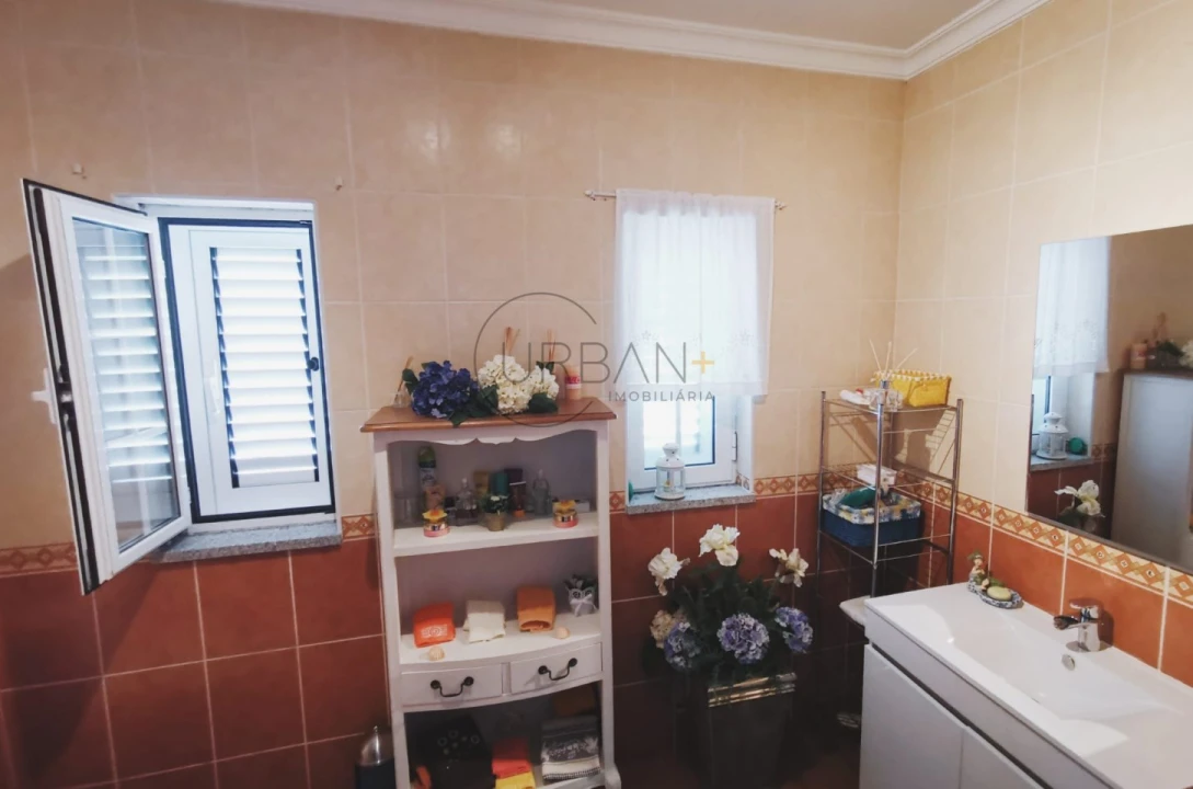 Moradia para Venda em Fonte Arcada e Escurquela Foto 15