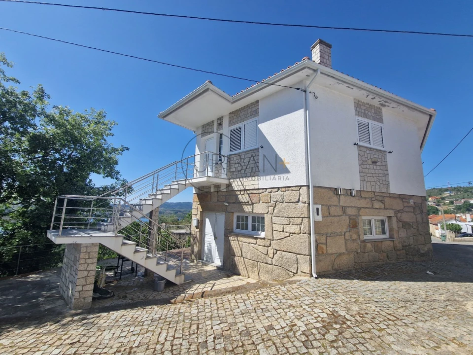 Moradia para Venda em Fonte Arcada e Escurquela Foto 1