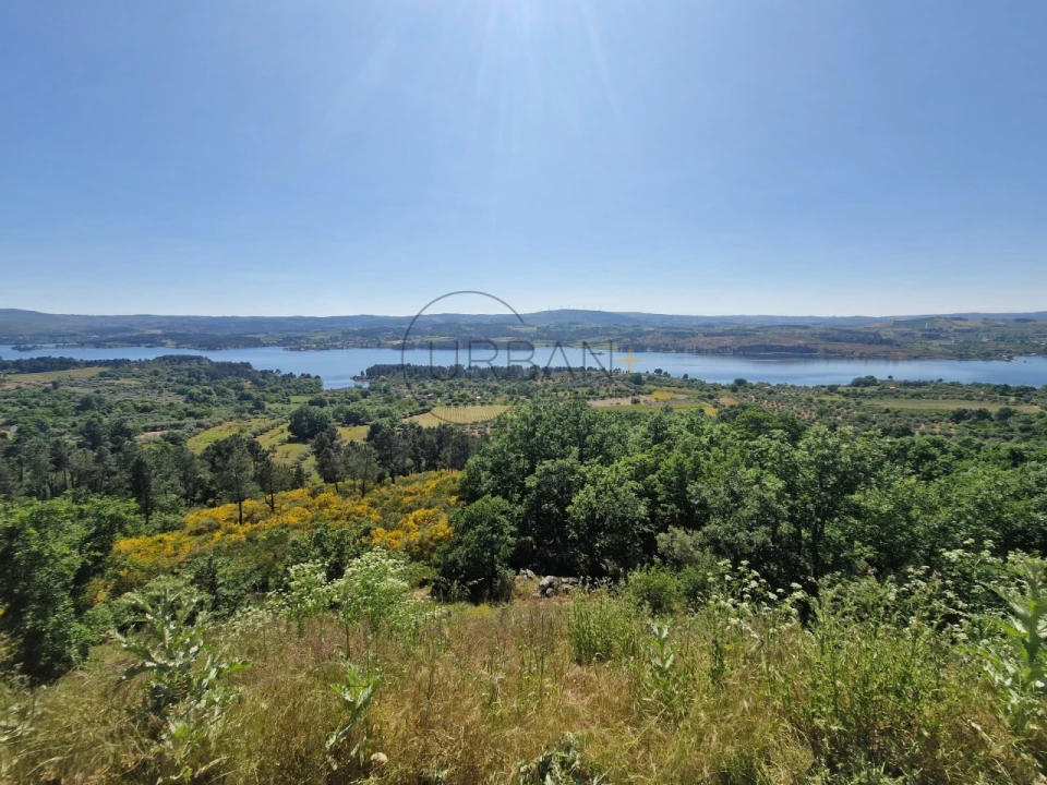 Moradia para Venda em Fonte Arcada e Escurquela Foto 23
