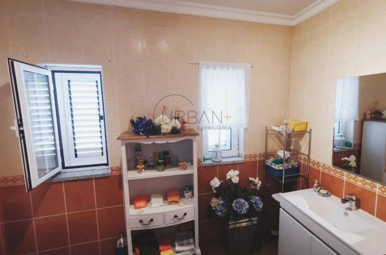 Moradia para Venda em Fonte Arcada e Escurquela Foto 15