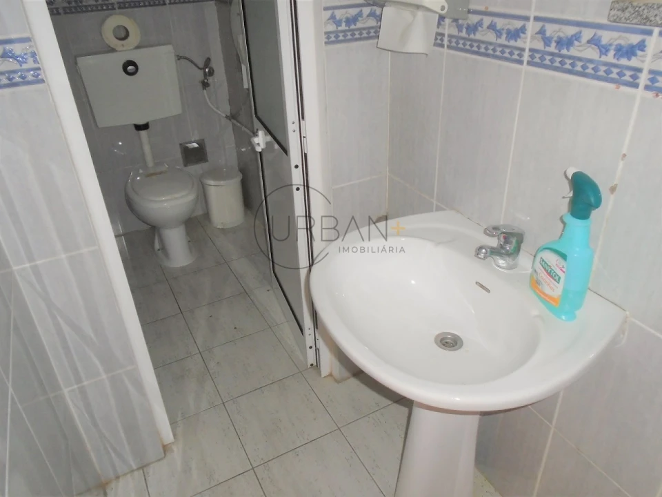 Armazém para Arrendamento em Abraveses Foto 5