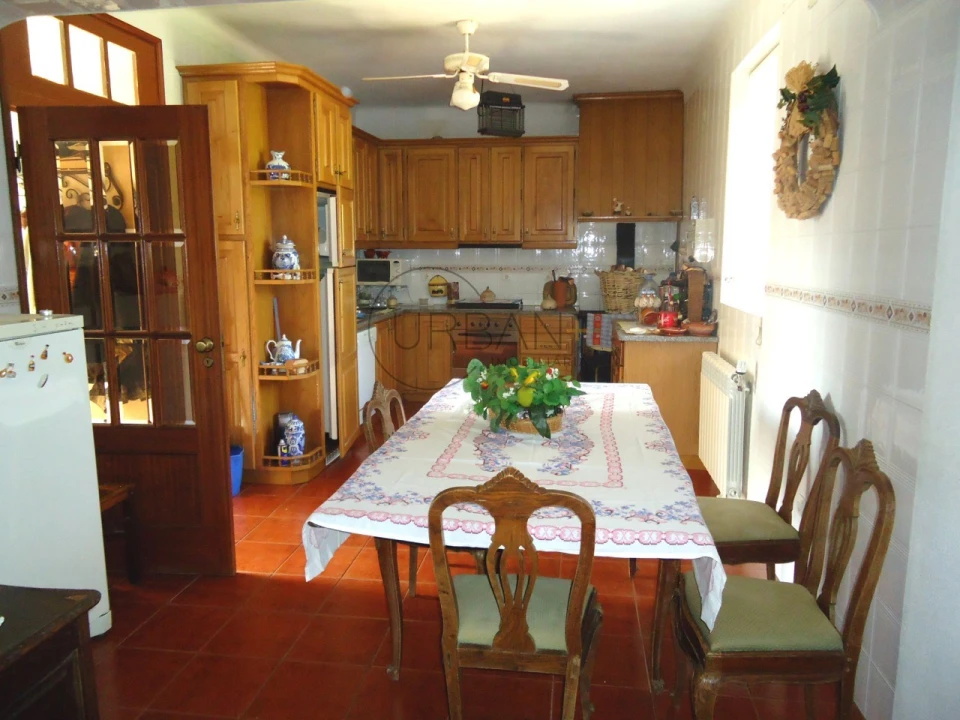 Quinta T6 para Venda em Tavares (Chãs, Várzea e Travanca) Foto 3