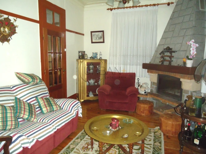 Quinta T6 para Venda em Tavares (Chãs, Várzea e Travanca) Foto 2