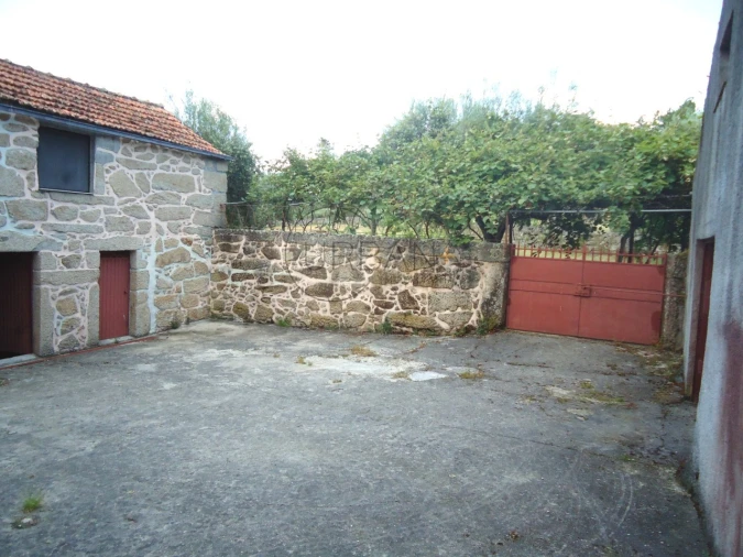 Quinta T6 para Venda em Tavares (Chãs, Várzea e Travanca) Foto 16