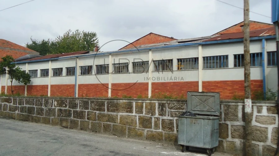 Armazém para Venda em Abraveses