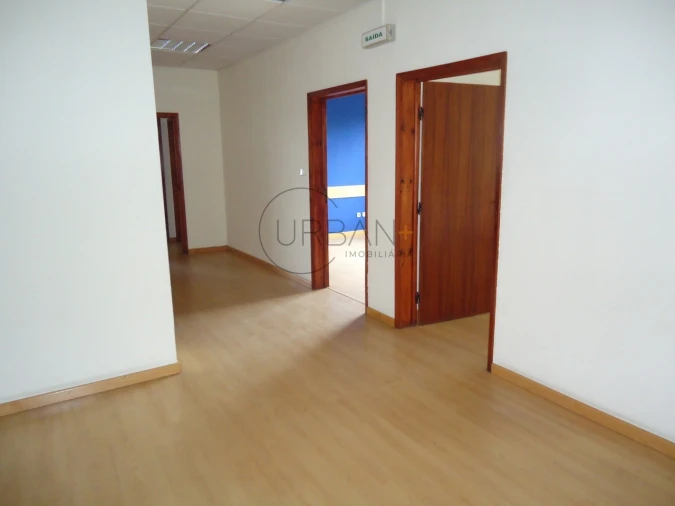 Armazém para Venda em Fragosela Foto 9